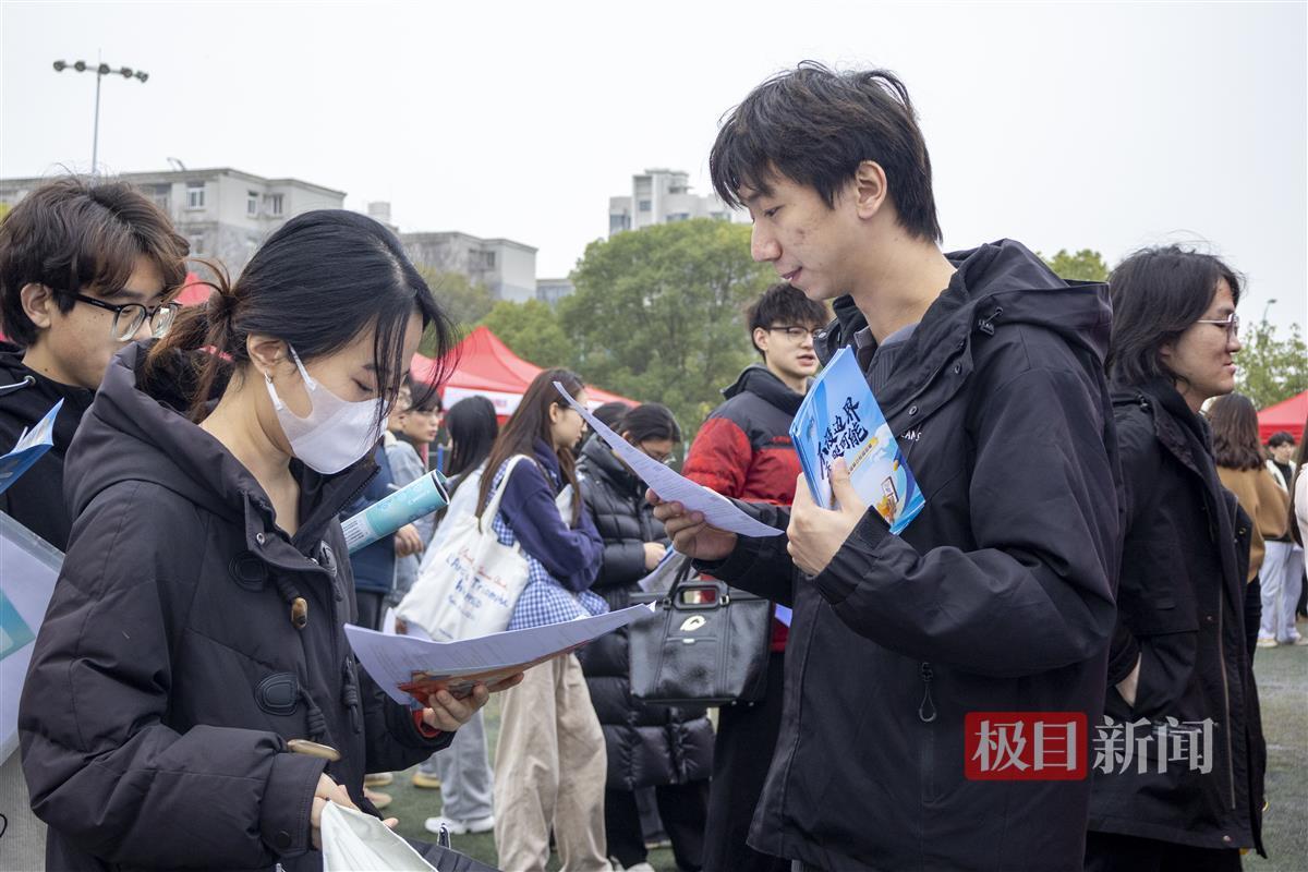 培训企业介绍。通讯员 唐治海 摄.jpg